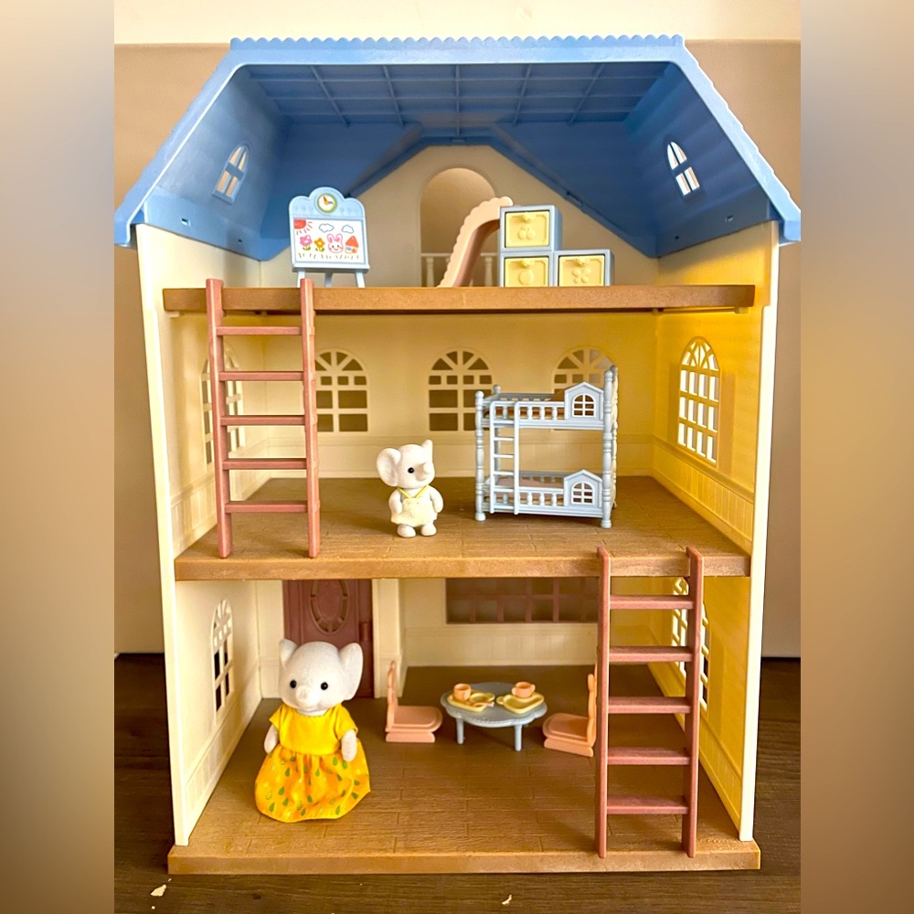 Sylvanian Families Calico Critters Sky Blue Terrace
